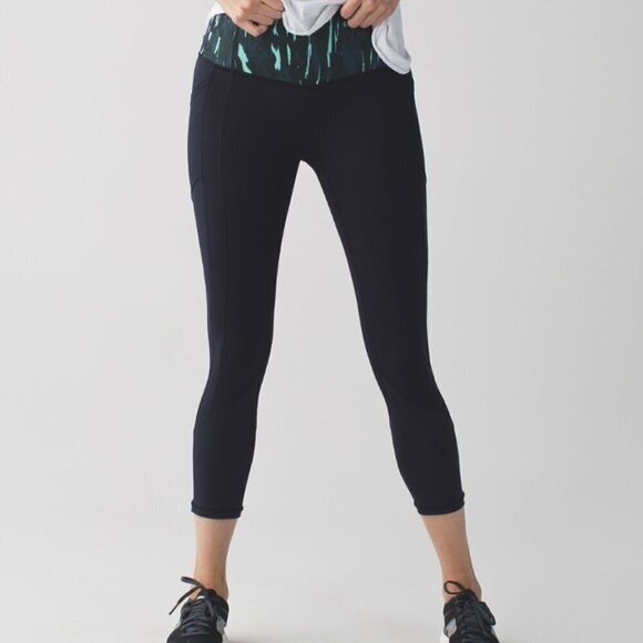 Lululemon All The Right Places Crop Naval Blue / Painted Animal Menthol Black - Picture 5 of 5